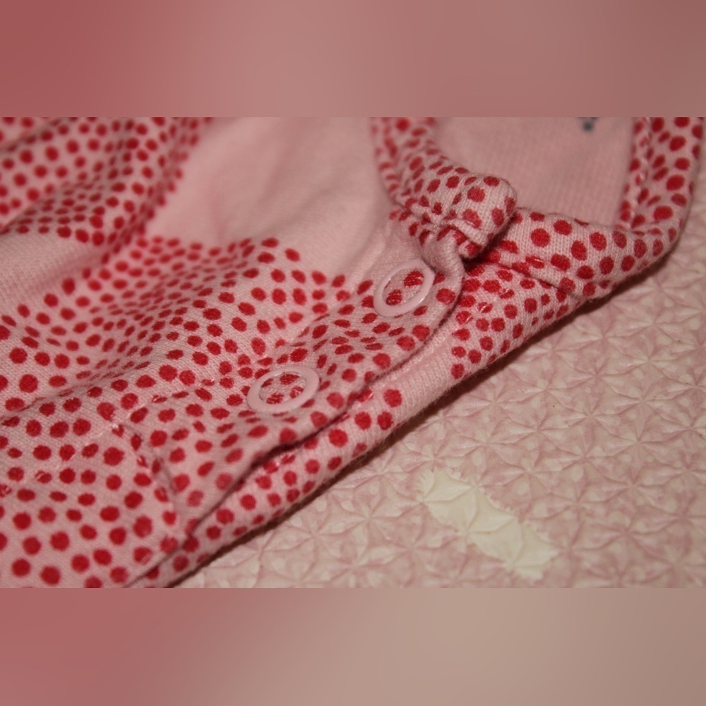 Carter’s Red Heart Design Pink Set Valentine’s Day 6 months Baby Girl Outfit - Picture 3 of 4